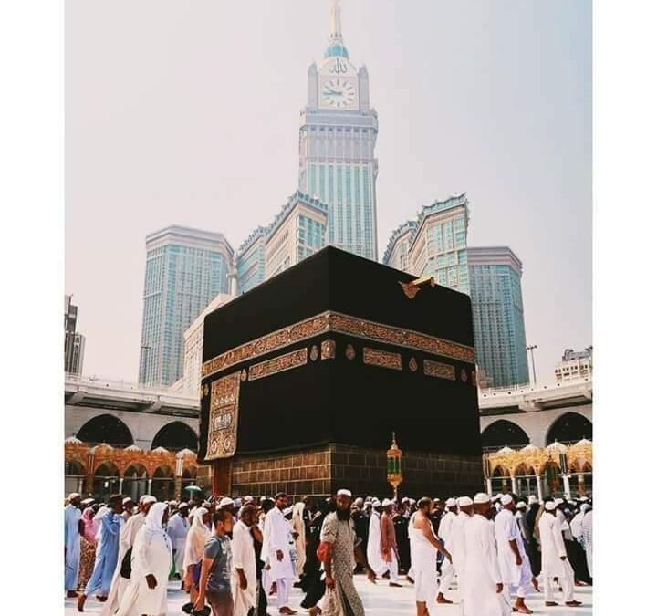 فرش والے لاکھ کہیں