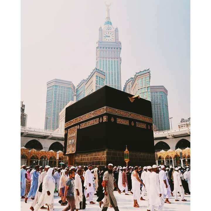 فرش والے لاکھ کہیں