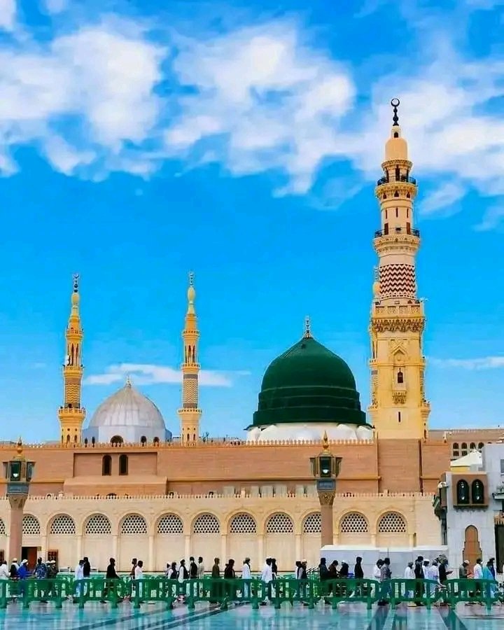 “لکھ دے ہمارا بھی نام فہرست میں “یا رب