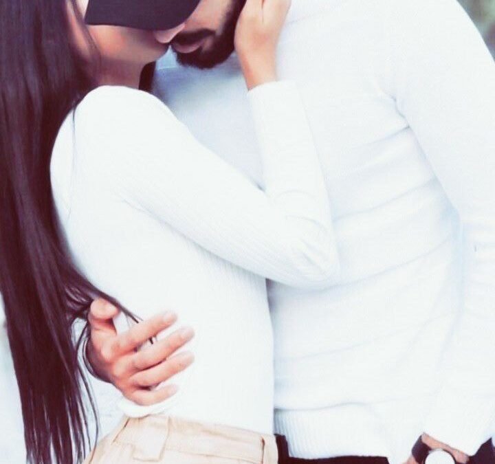 محبت جب بھی ھوتی ھے