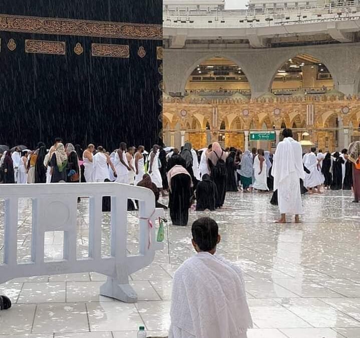 استغفار 🤍أَسْتَغْفِــــرُ اللّٰـــــہَ وَأَتُــــوبُ إِلَیْـہِ