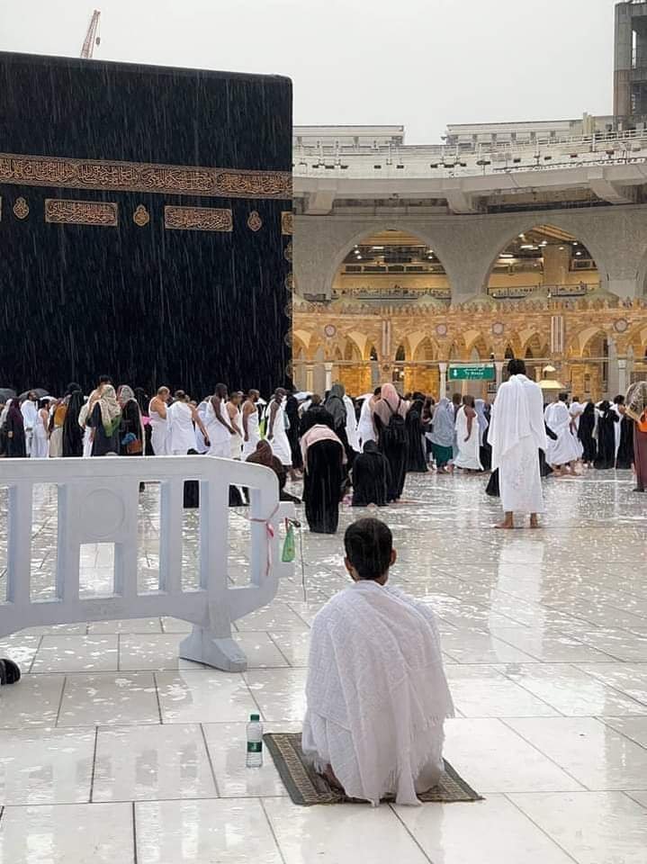 استغفار 🤍أَسْتَغْفِــــرُ اللّٰـــــہَ وَأَتُــــوبُ إِلَیْـہِ