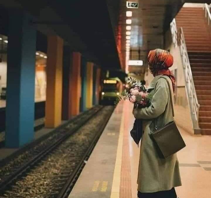 نیند آتی ہے مجھے رات بڑی مشکل سے