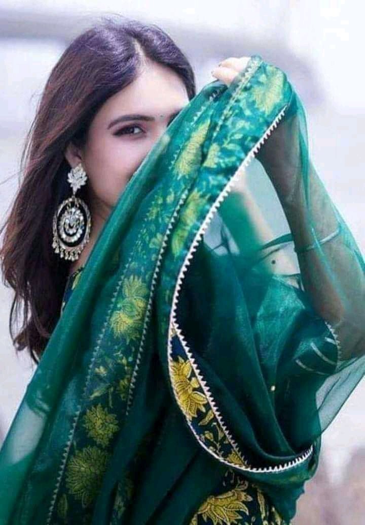 وہ غزل والوں کا اسلوب سمجھتے ہوں گے چاند