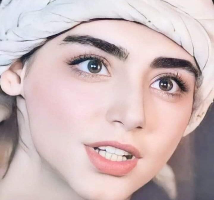 کہنے لگے وہ یہ کہ بڑے بدتمیز